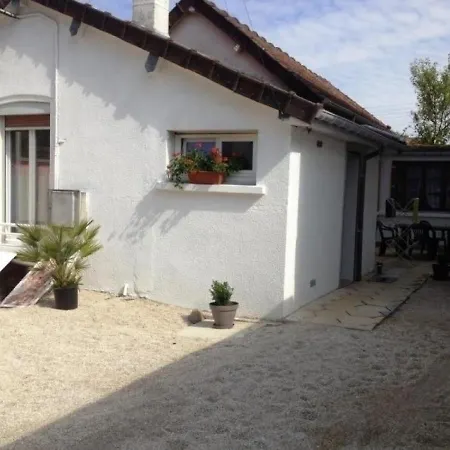 Сasa de vacaciones Troyes, 3 Pieces, 4 Personnes - Fr-1-543-11 *